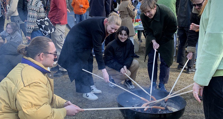 Students taking a well-earned break from their studies at the AHO campus. The International Office at AHO regularly organizes gatherings for the Norwegian and International students to connect. Photo: Solvei Grimen Fosse 